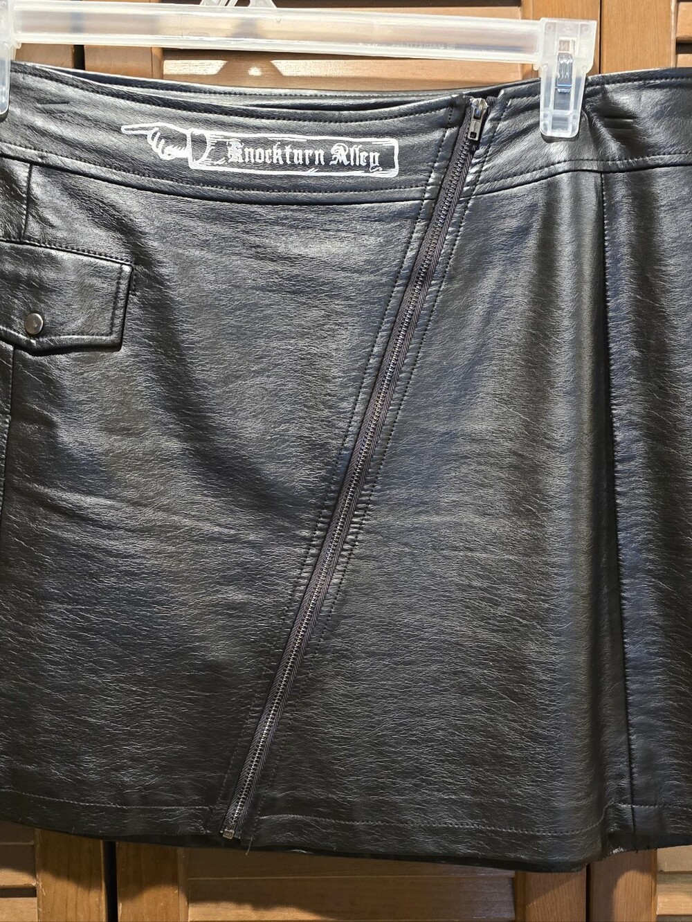 Harry Potter Knockturn Alley Faux Leather Skirt Plus Size 2X - Picture 7 of 9